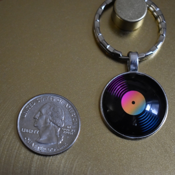 Vinyl Keychain - Picture 7 of 12
